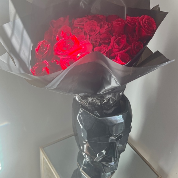 Meet your Posher, T - Picture 1 of 1